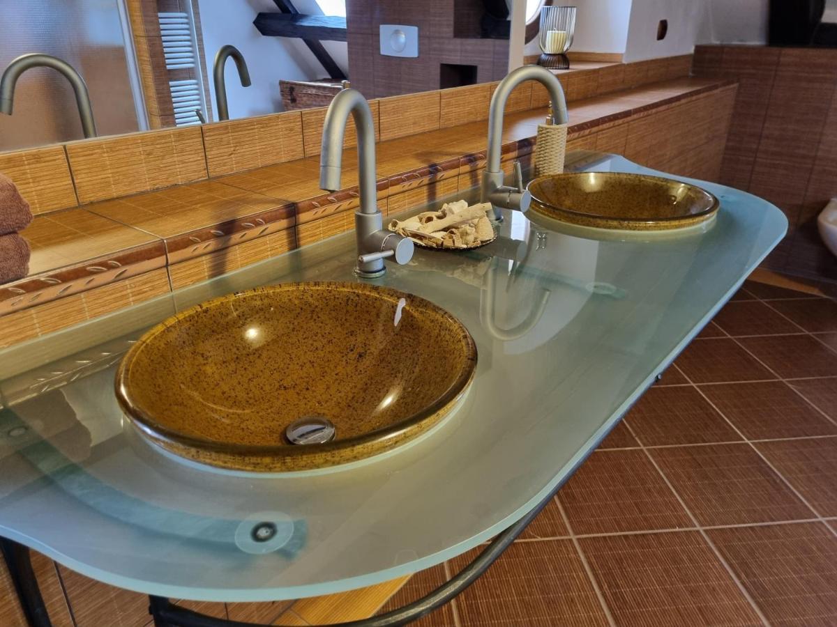 Galerie Vila Lucia 5 -Loft Apartman Plzeň Eksteriør billede