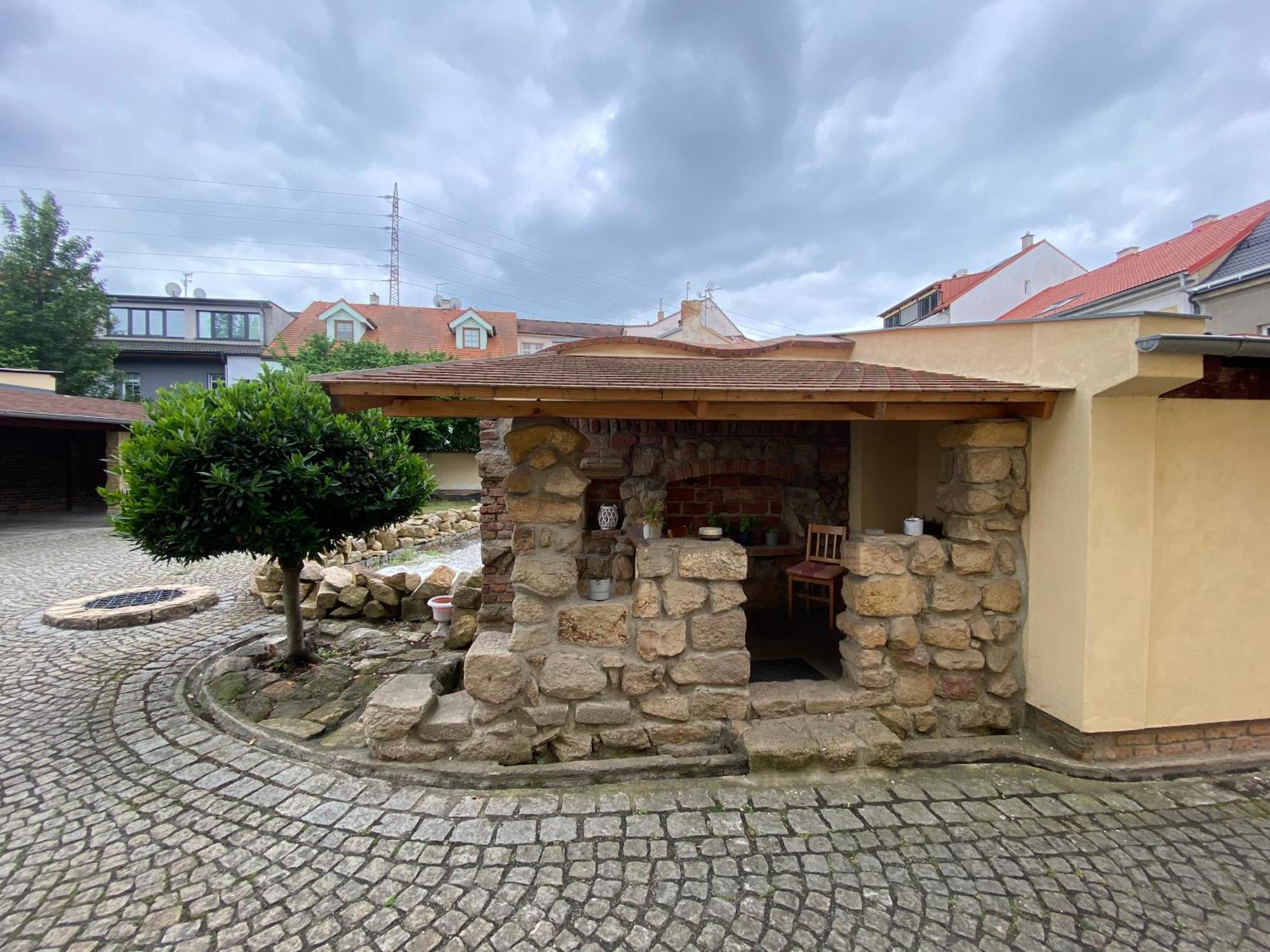 Galerie Vila Lucia 5 -Loft Apartman Plzeň Eksteriør billede