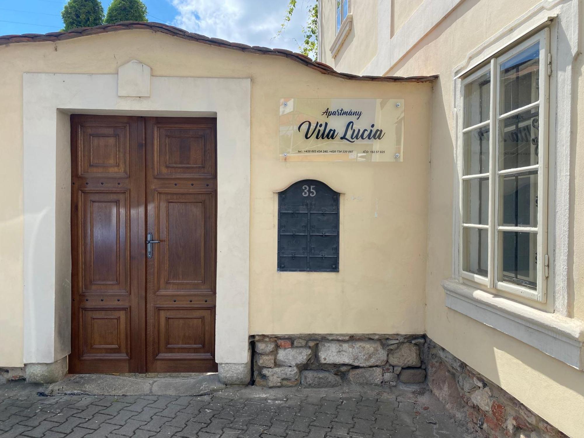 Galerie Vila Lucia 5 -Loft Apartman Plzeň Eksteriør billede